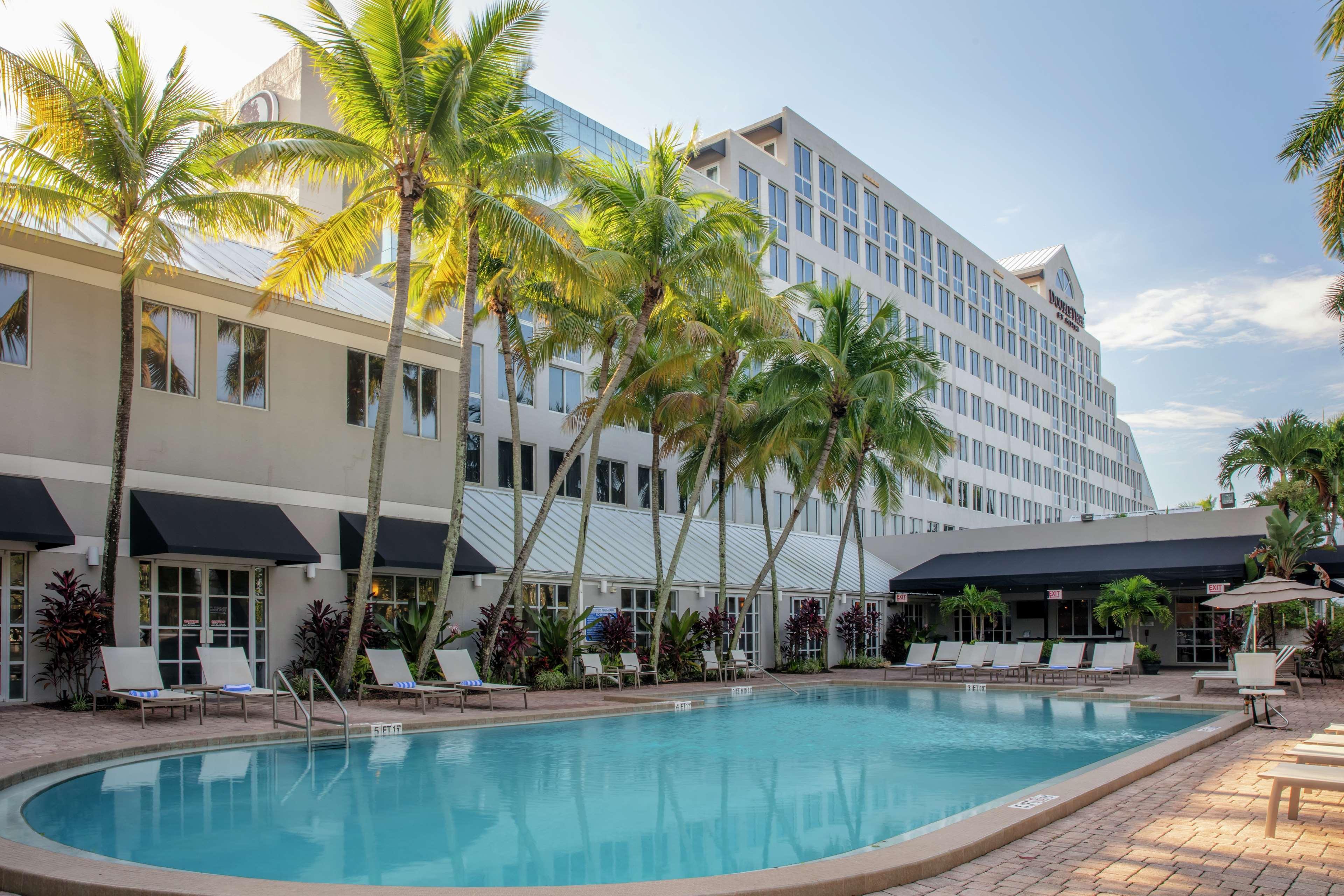 Doubletree By Hilton Hotel Deerfield Beach Boca Raton Exterior photo