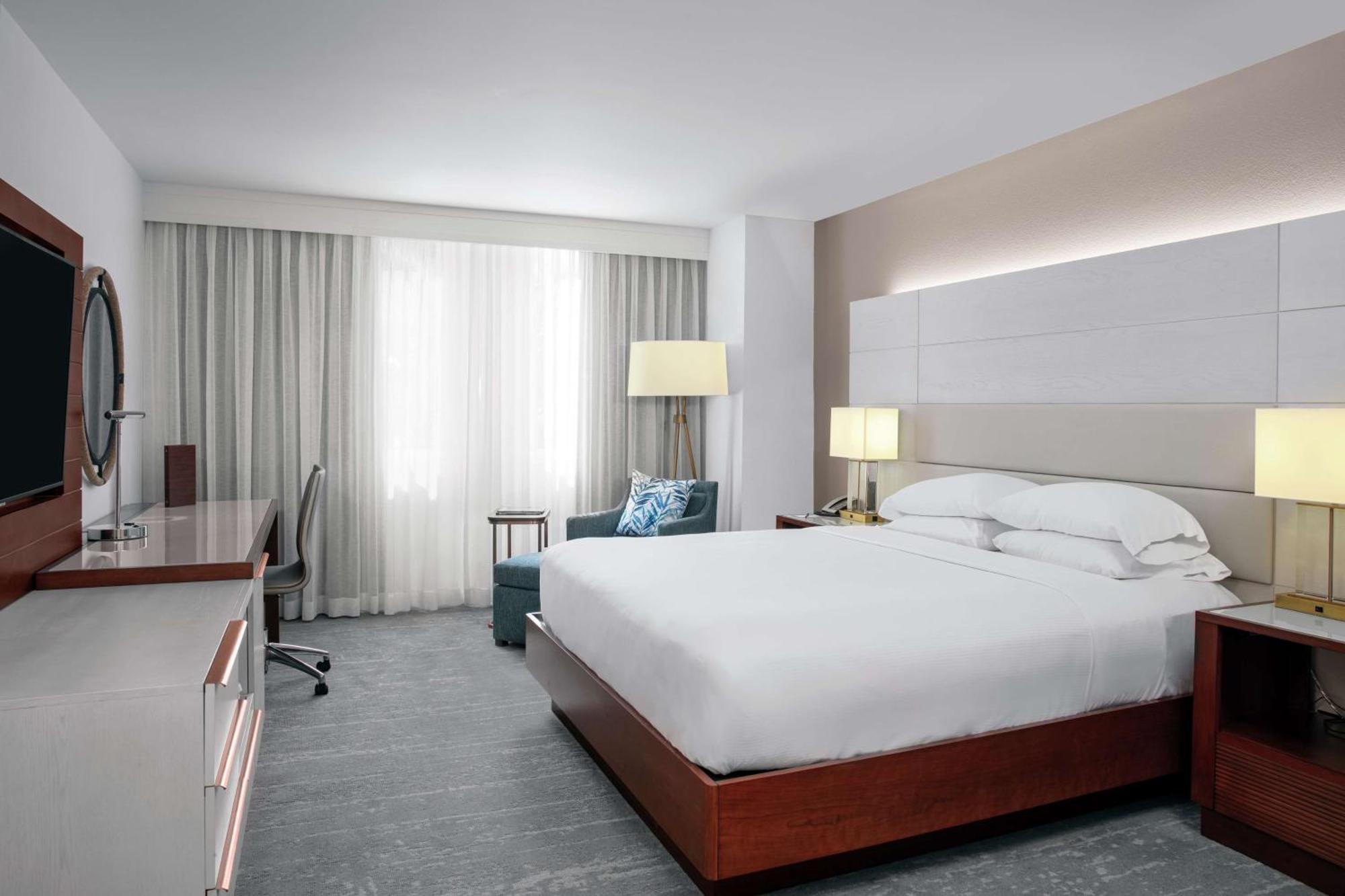 Doubletree By Hilton Hotel Deerfield Beach Boca Raton Exterior photo